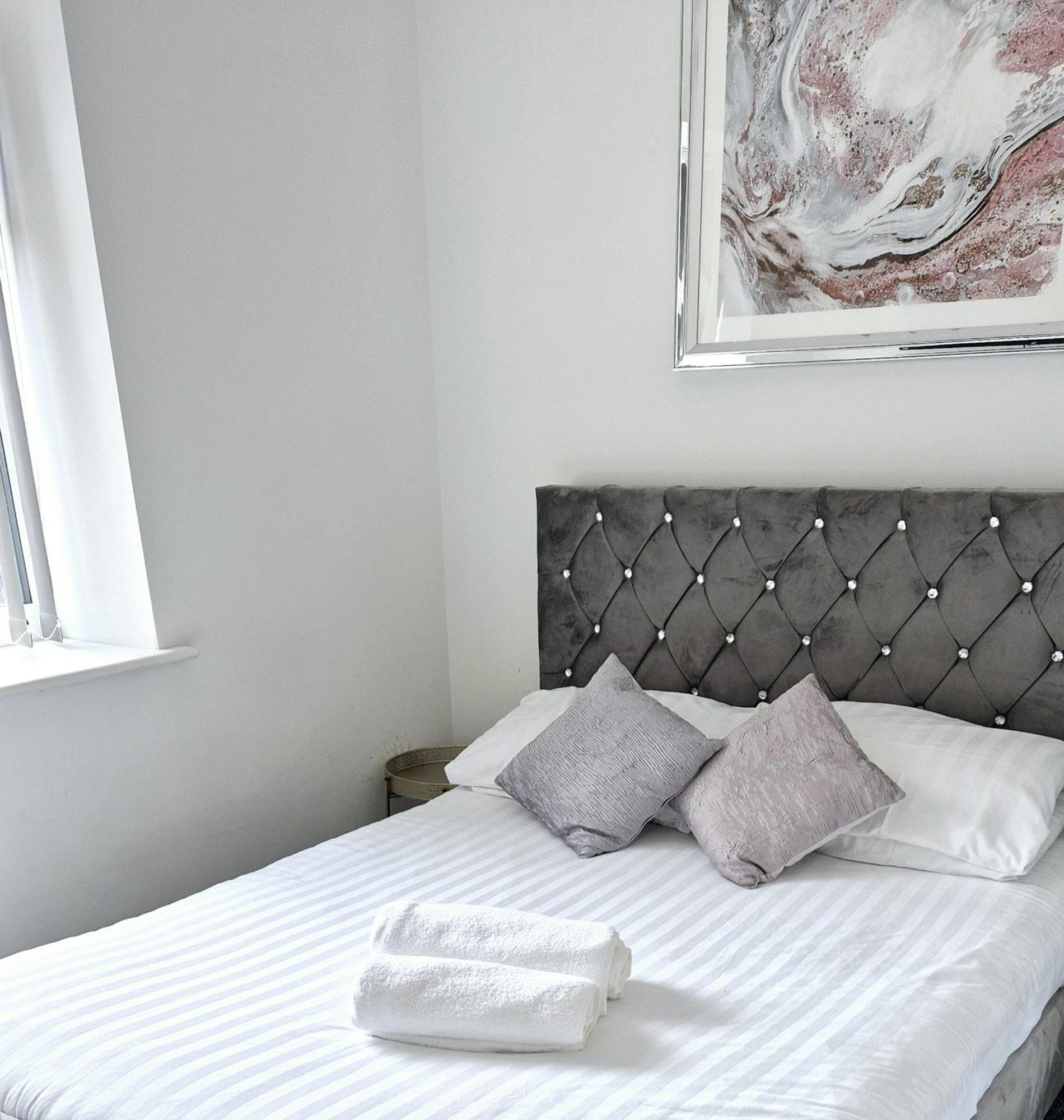 Deluxe Apartments On Mersey One Blackpool Exterior photo